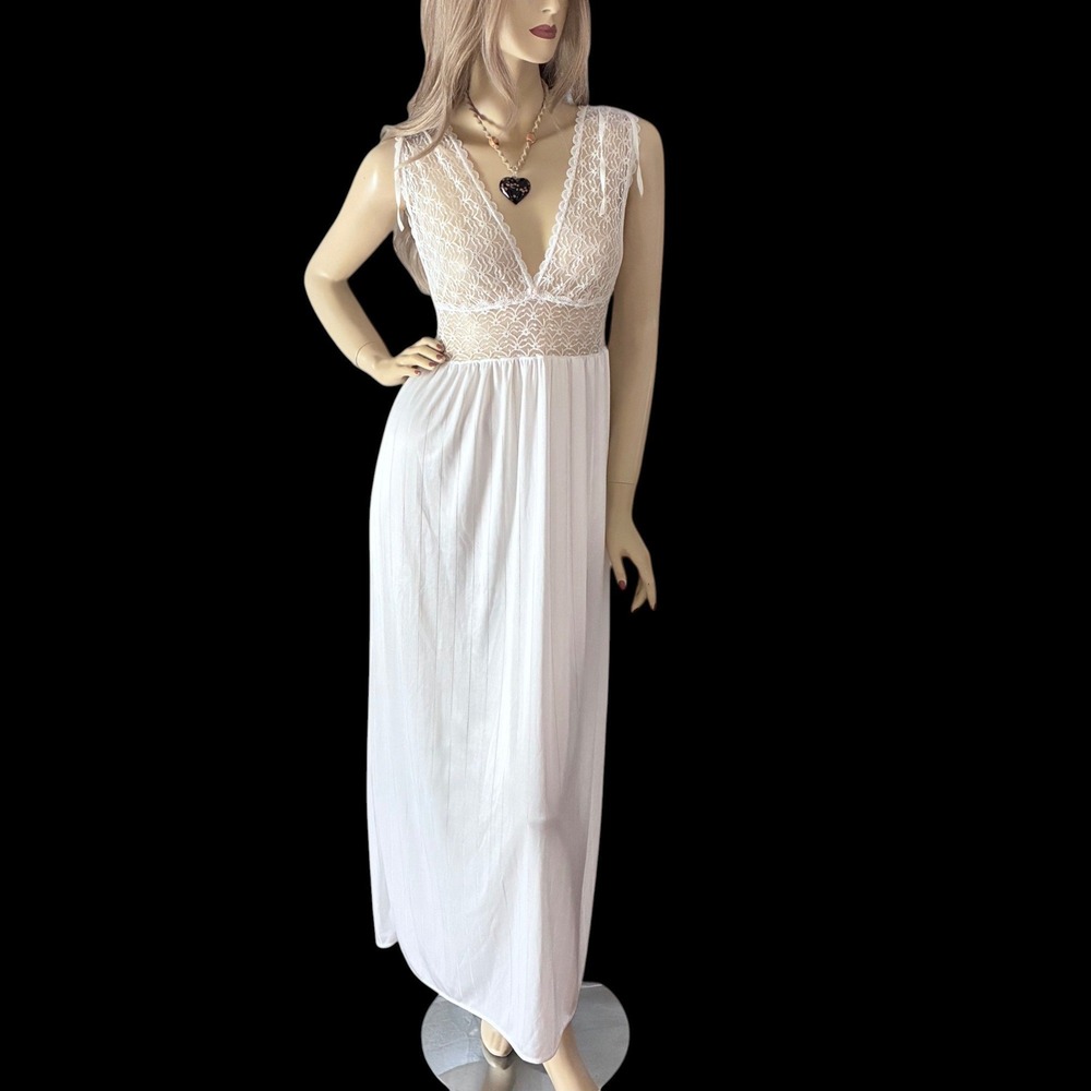 Vintage 80s White Lace Bridal Nightgown‎ Small Deep V Sheer Bodice Maxi Gown